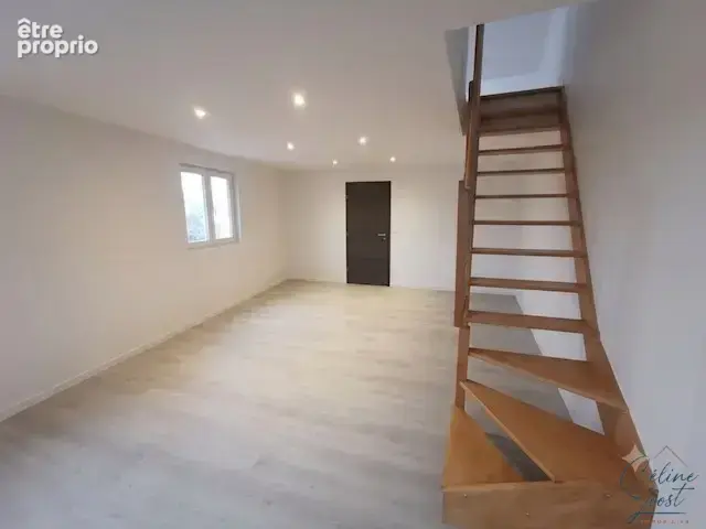 EXCLUSIF - Appartement 2P en duplex de 40 m2 hab. avec stationnement - photo 1