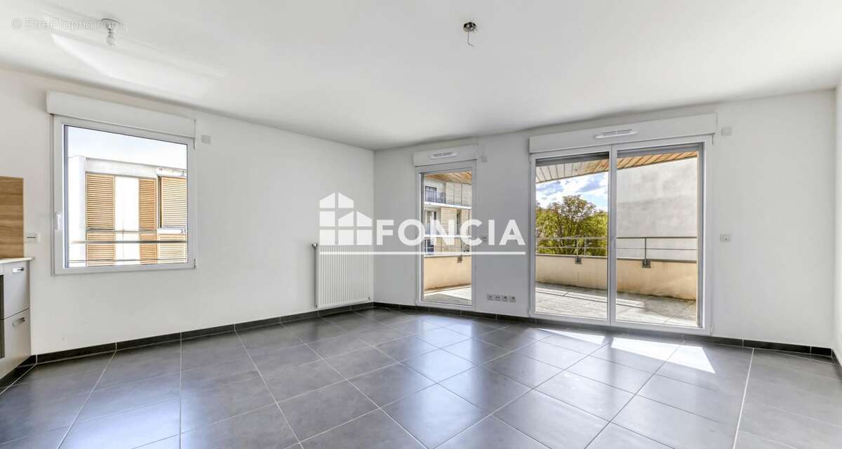 Villeurbanne- T3 avec terrasse et son garage - photo 4