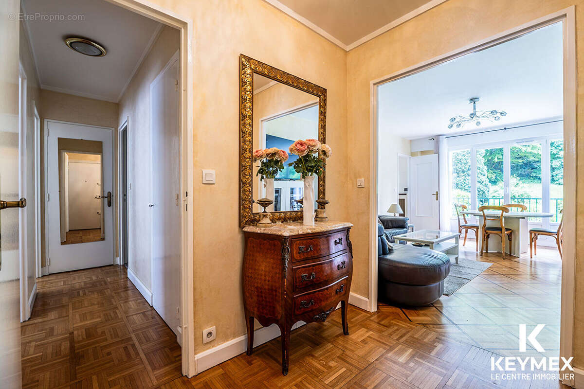 Appartement à ISSY-LES-MOULINEAUX