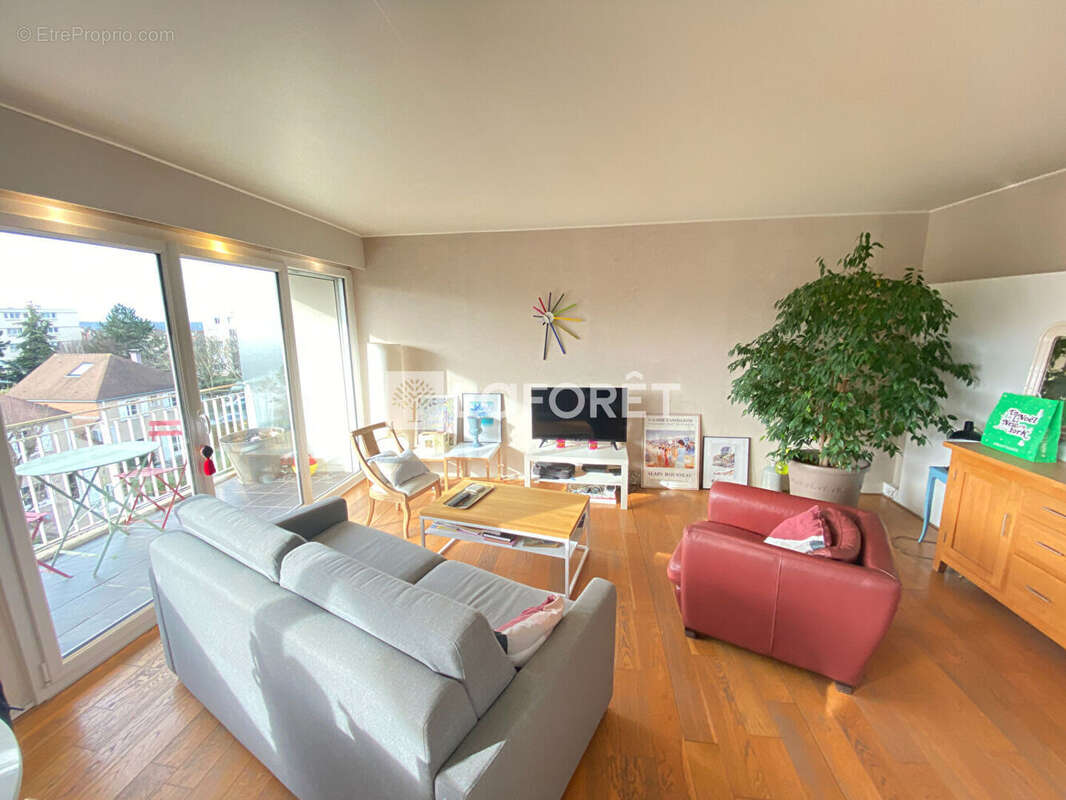 Appartement à RUEIL-MALMAISON