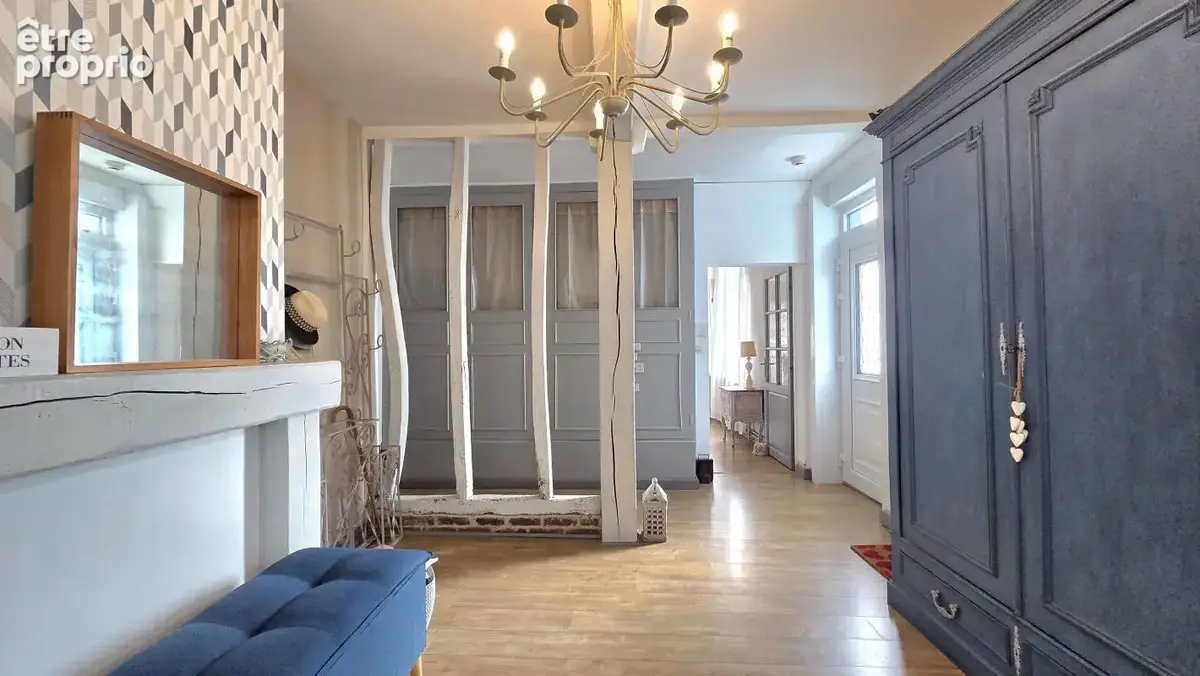 Grande propriété avec maison, hébergements et nombreuses possibilités d’exploitation, située à Mondrepuis - photo 3