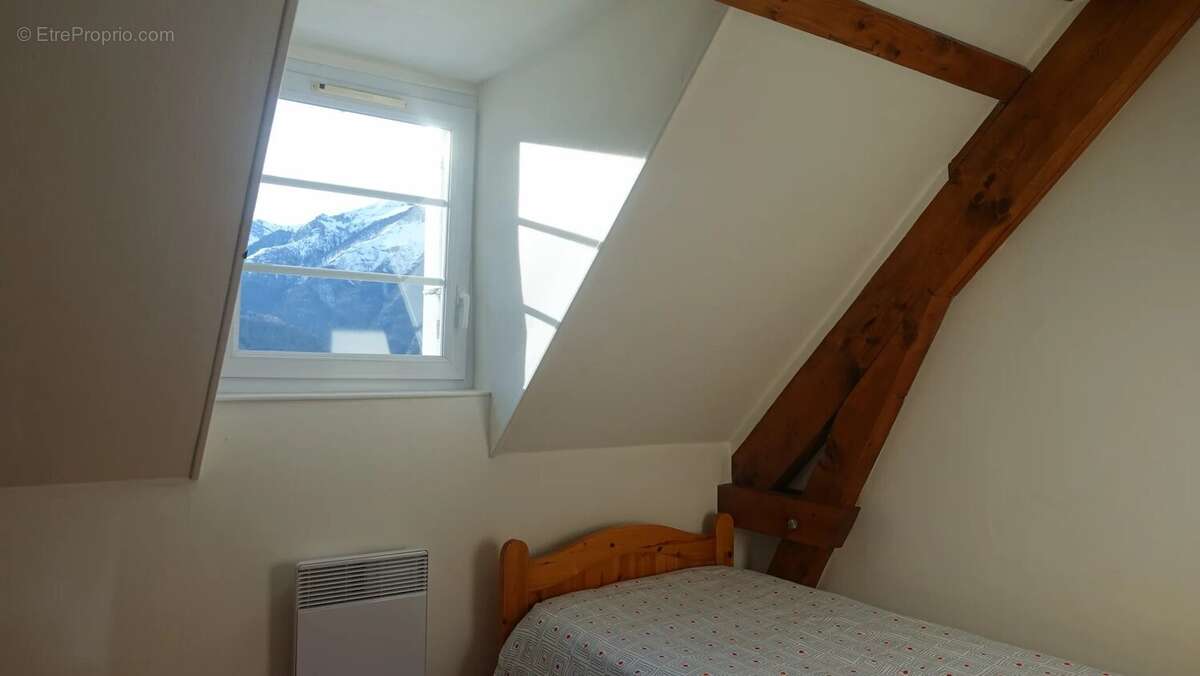 Maison à EAUX-BONNES