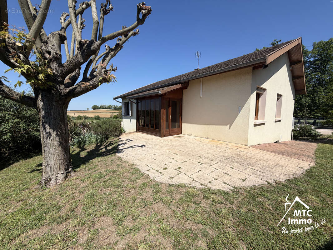 Maison à CHAVANOZ