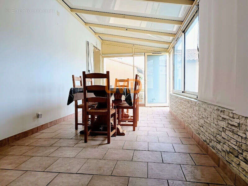 Maison avec fort potentiel, jardin piscinable et panneau solaire - photo 17