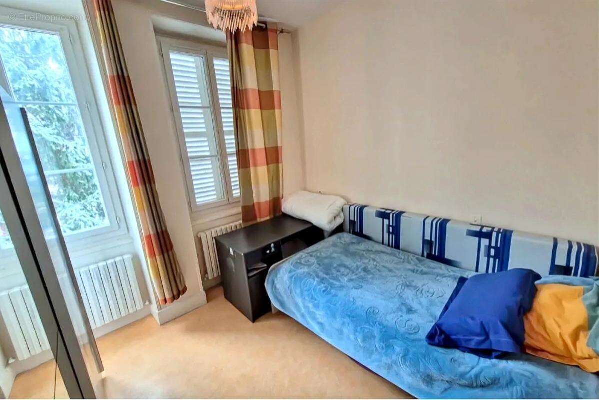 Maison à MONTGIVRAY