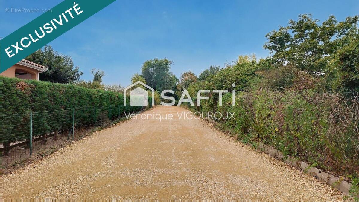 Photo 1 - Terrain à CASTELSARRASIN