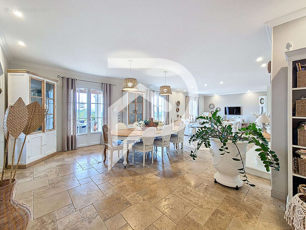 Maison à PIERRELATTE