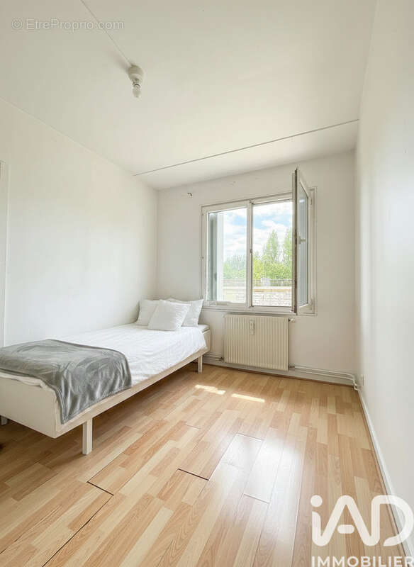 Photo 3 - Appartement à CLICHY-SOUS-BOIS