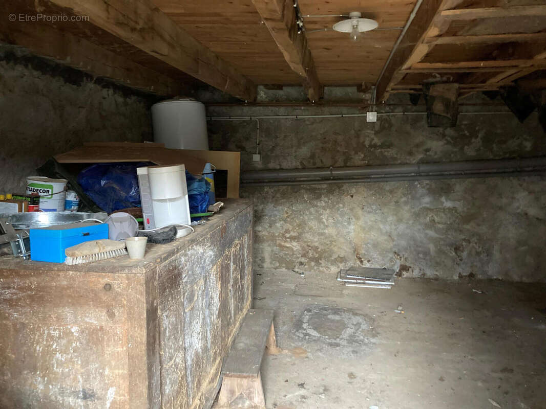 cave - Maison à LATRONQUIERE