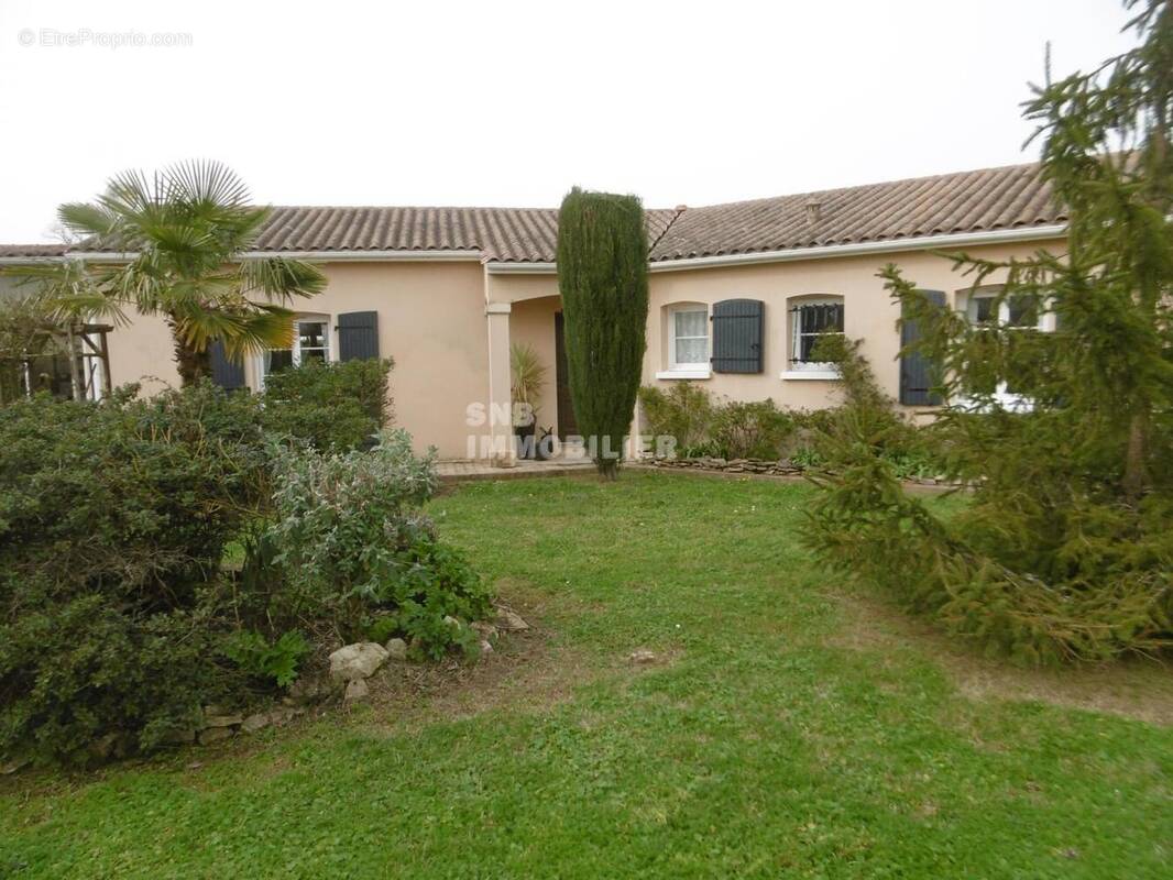 P1000676 - Maison à AGRIS