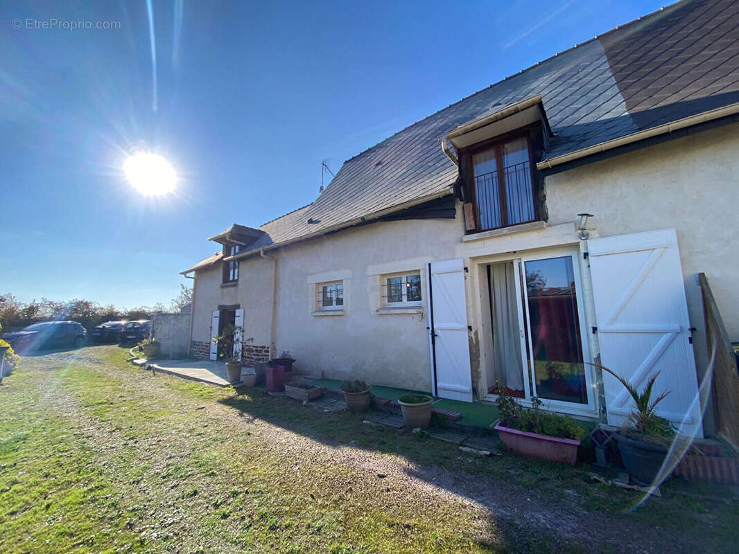 Maison à VEZIN-LE-COQUET