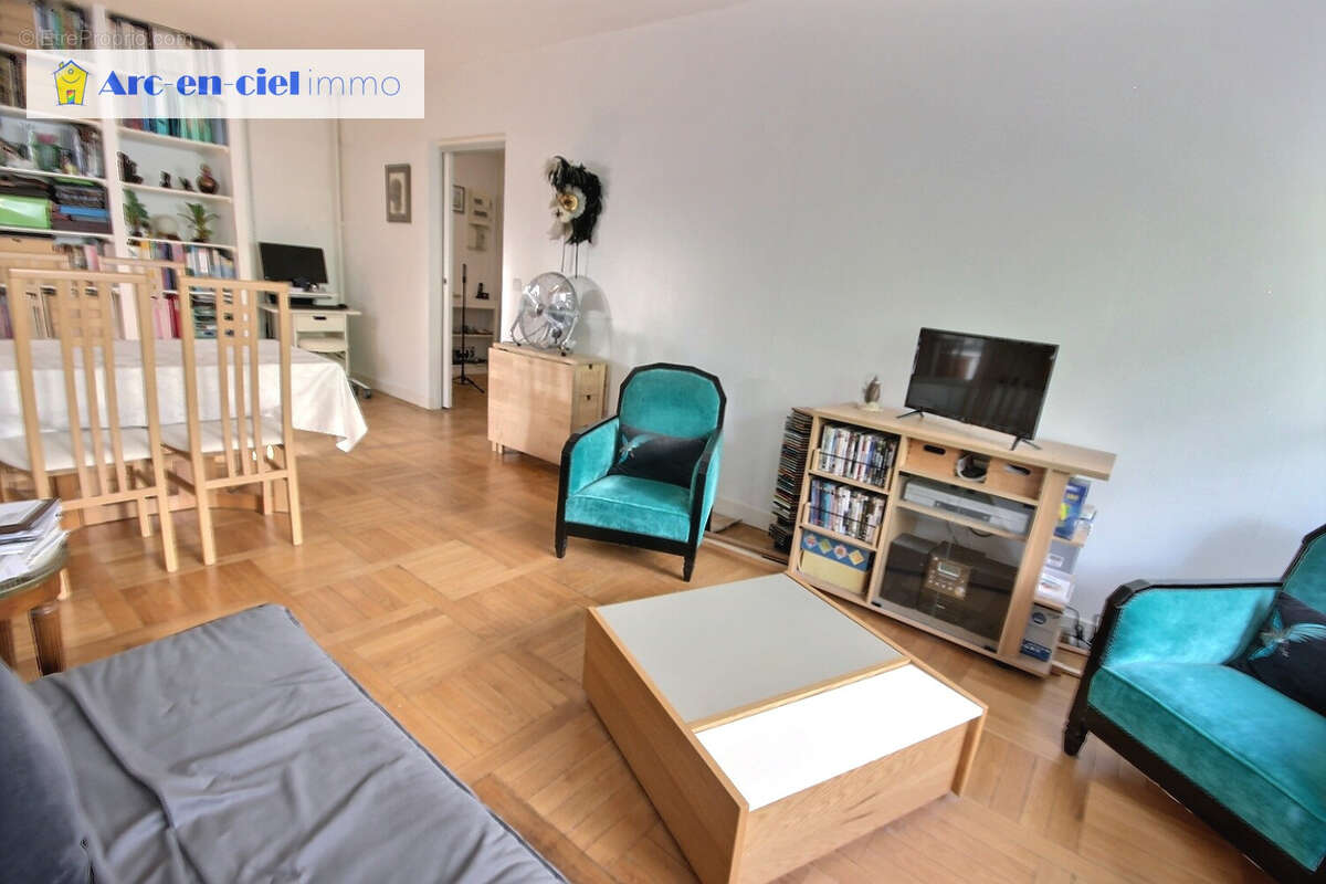 Appartement à PARIS-19E
