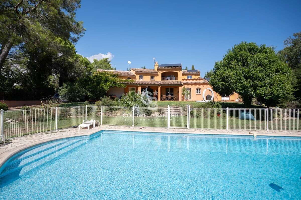 Maison à MOUGINS