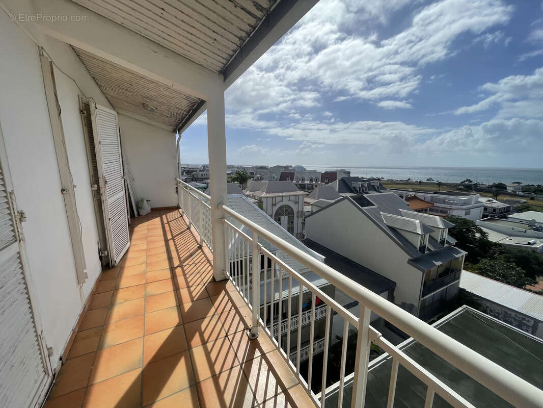 Appartement à SAINT-DENIS