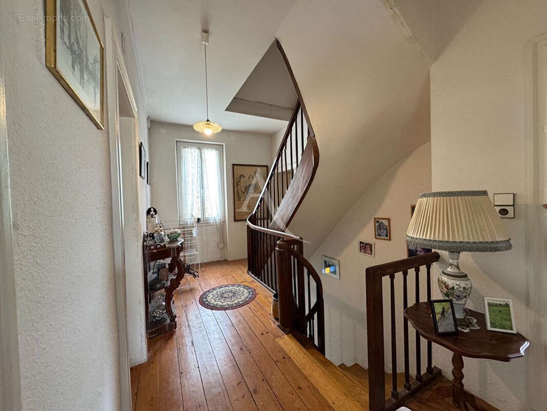 Maison à LABASTIDE-DE-LEVIS