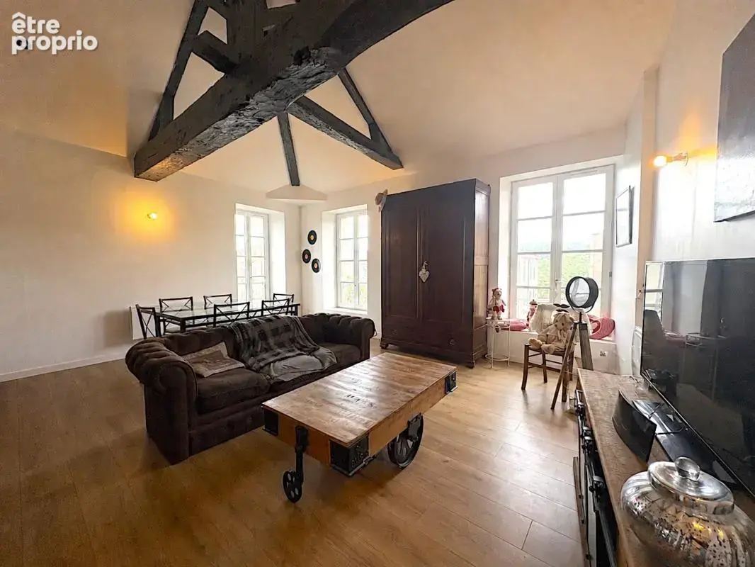 Appartement 3 pièces 73m2 entierement renové avec terrasse, quartier historique de la ville - photo 3