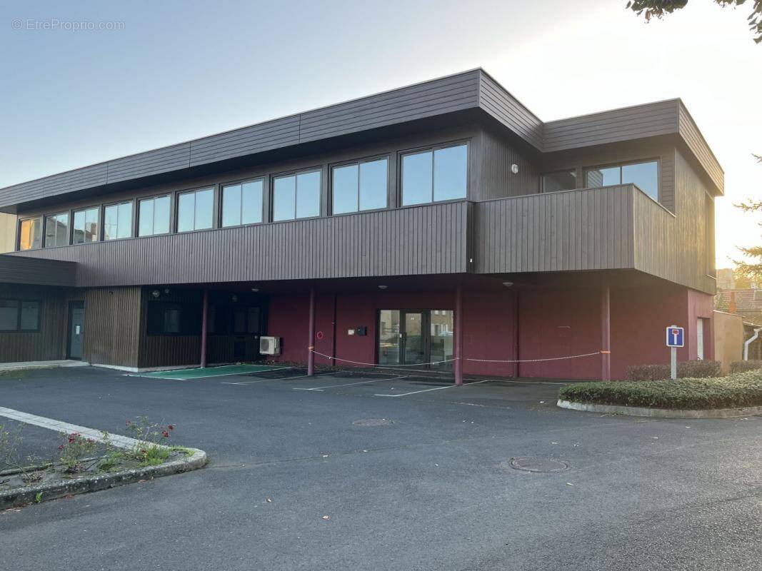 Commerce à SAINTE-FLORINE