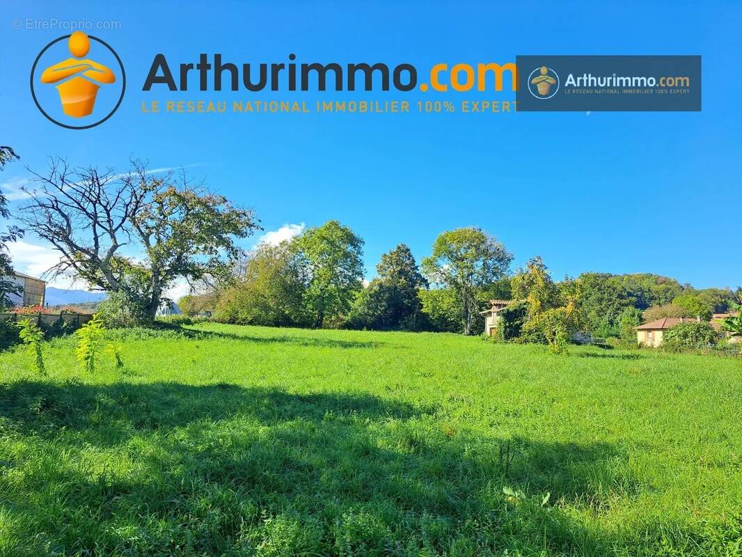 Terrain à SAINT-GIRONS