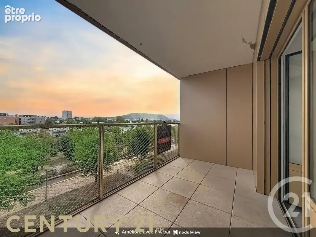 Photo Appartement à Sathonay-Camp au prix de 233 000€
