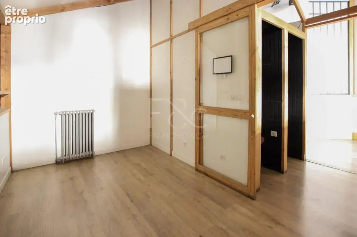 Local commercial de 156 m² - photo 8