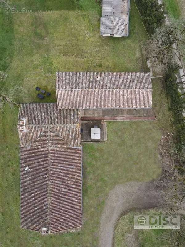 Maison à SAINT-MICHEL-DE-VAX