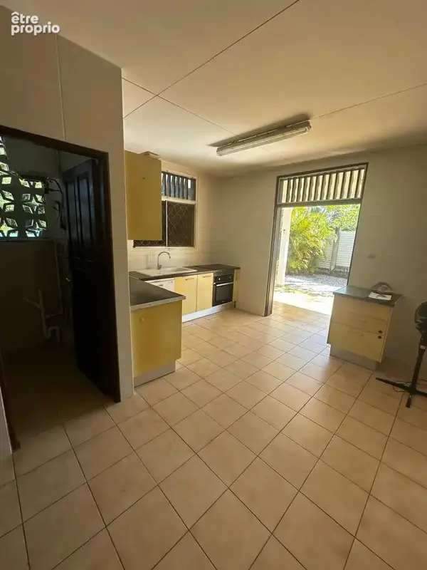 A vendre maison type f5 excellente situation - photo 4