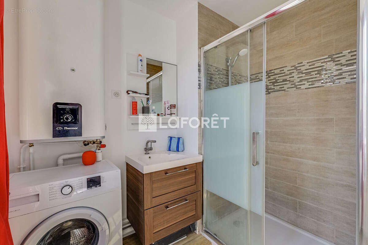 Appartement à PARIS-14E