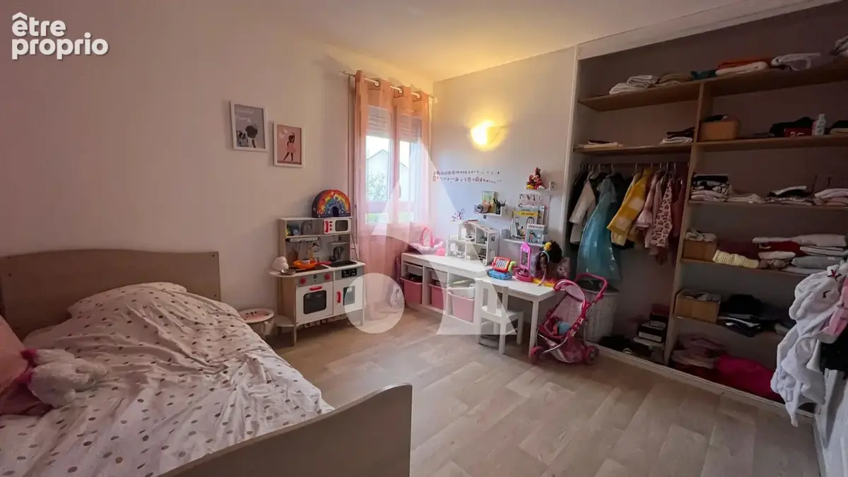 Spacieuse maison avec 3 chambres - proche Gare - photo 9