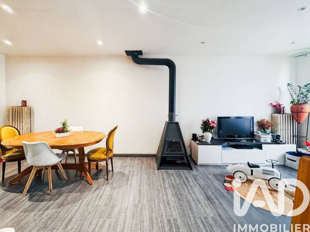 Photo 1 - Maison à VILLENEUVE-LE-ROI