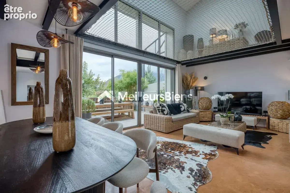Photo Appartement à Saint-Jorioz au prix de 1 175 000€
