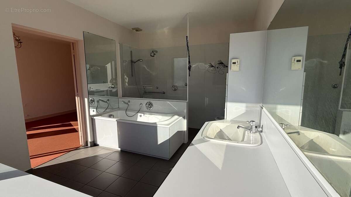 Maison à SAINT-SYMPHORIEN