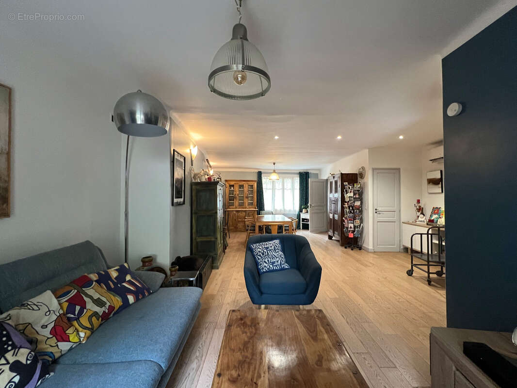 Maison à CADEROUSSE