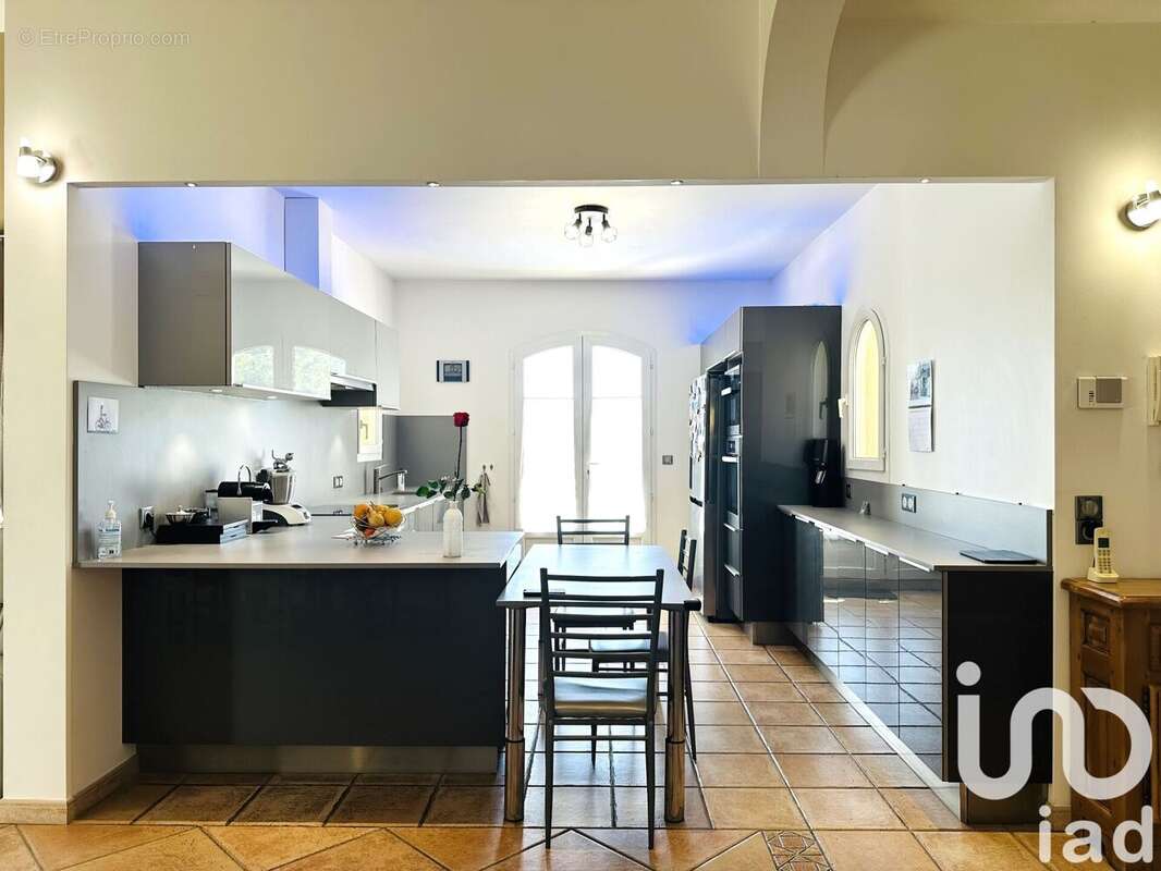 Photo 9 - Maison à ENSUES-LA-REDONNE