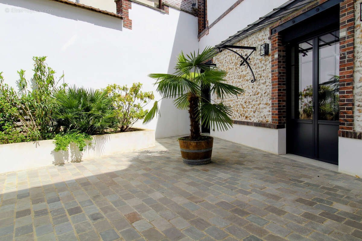 Maison à HOUDAN