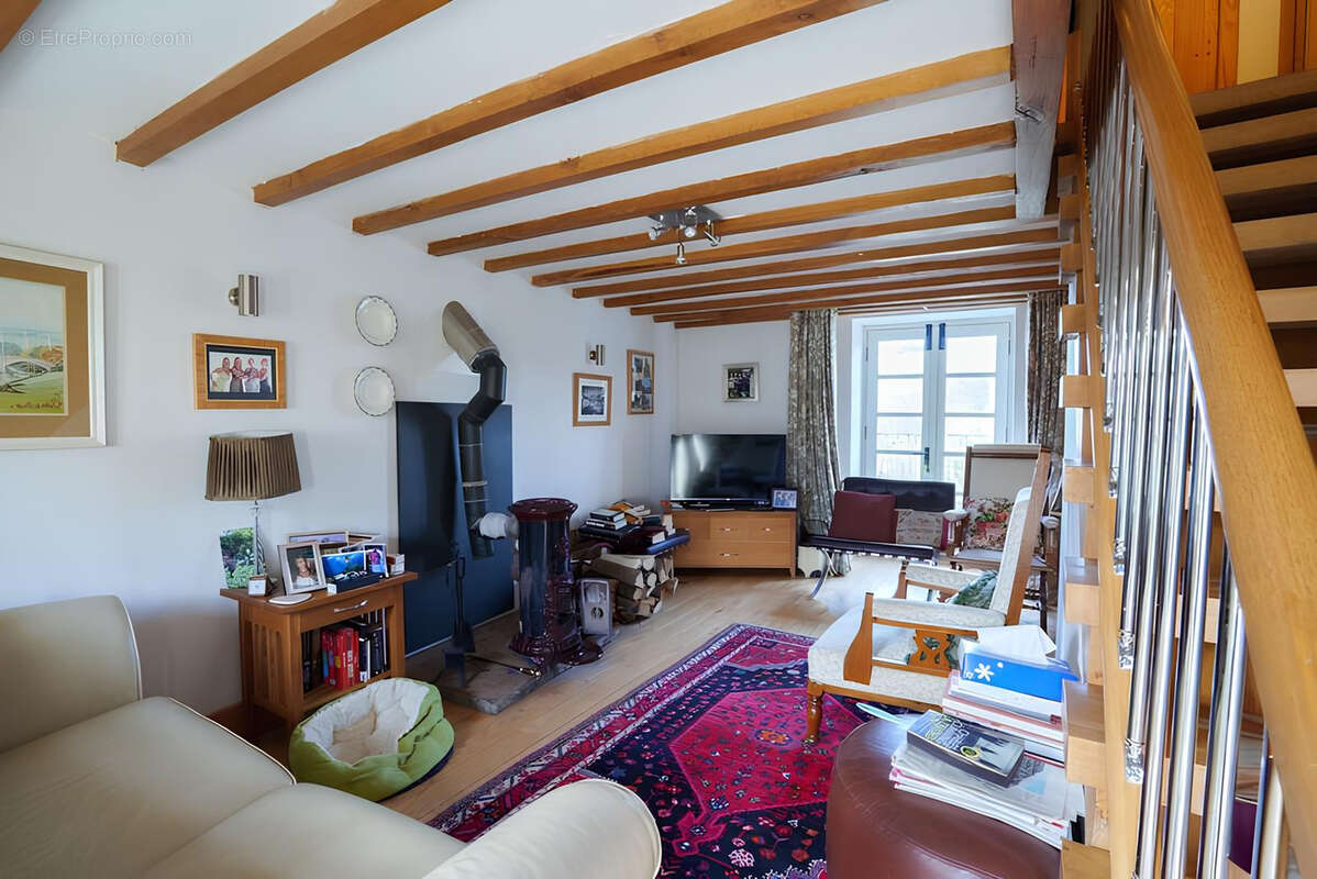 Belle propriété sur une colline isolée - photo 39