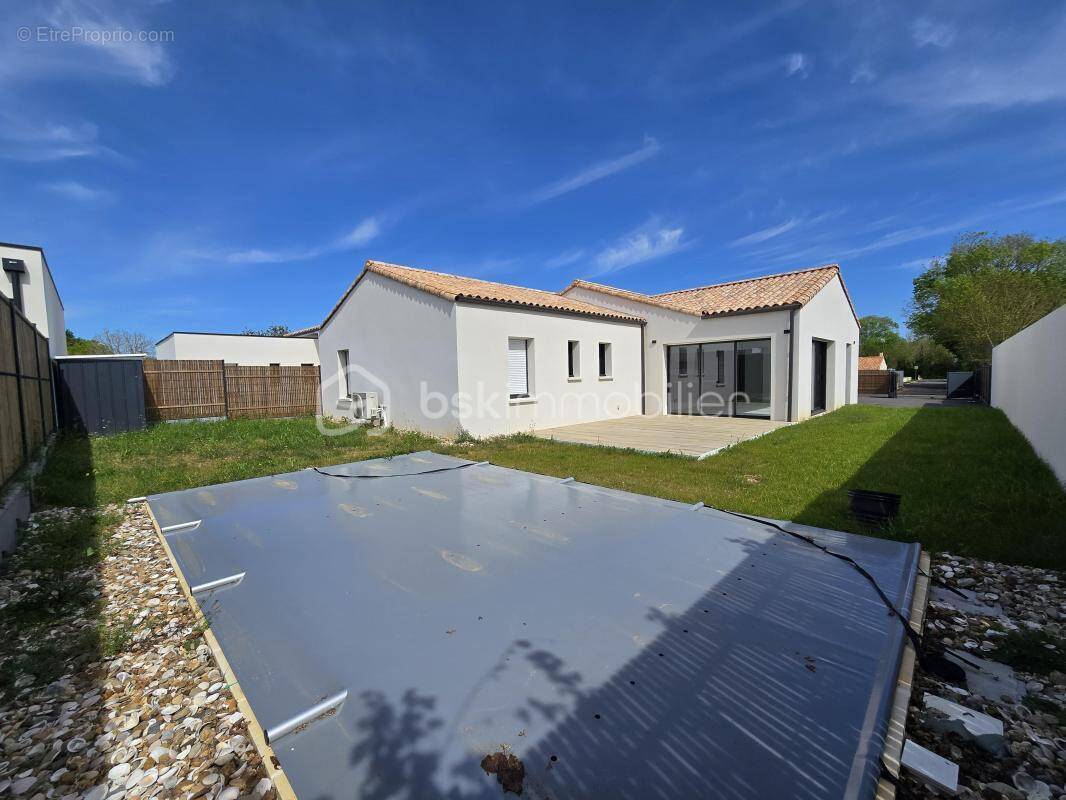 Maison à SAINT-HILAIRE-LA-FORET