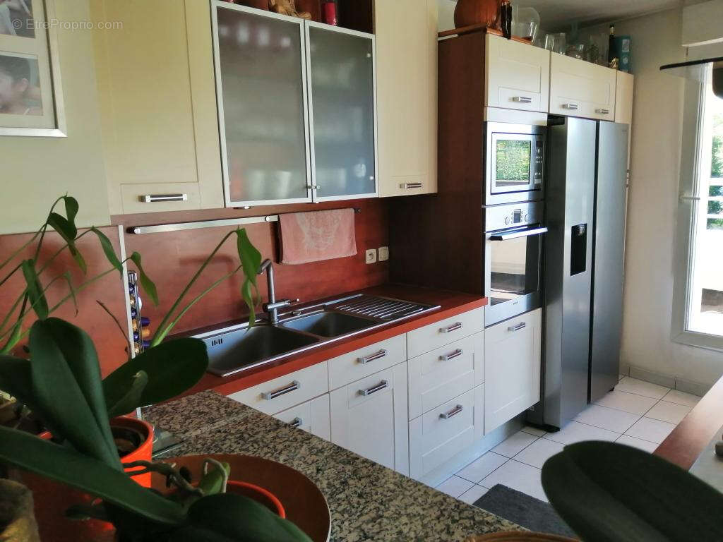Appartement à  vendre  Reims 5 pièce(s) 124 m2 - photo 2