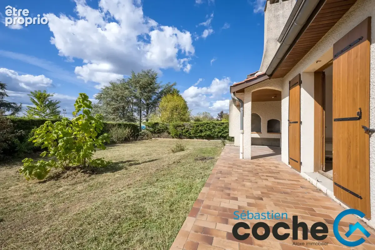 Exclusivité Chassieu - Villa 121m2 avec garage 50m2  sur parcelle 1000m2 - photo 9