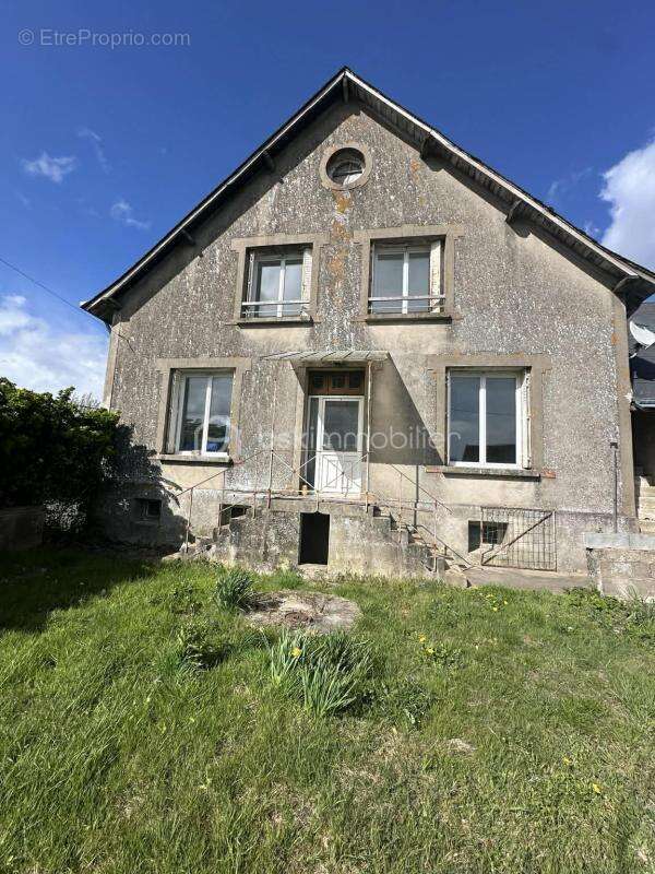 Maison à SAINT-LAURENT-EN-GATINES