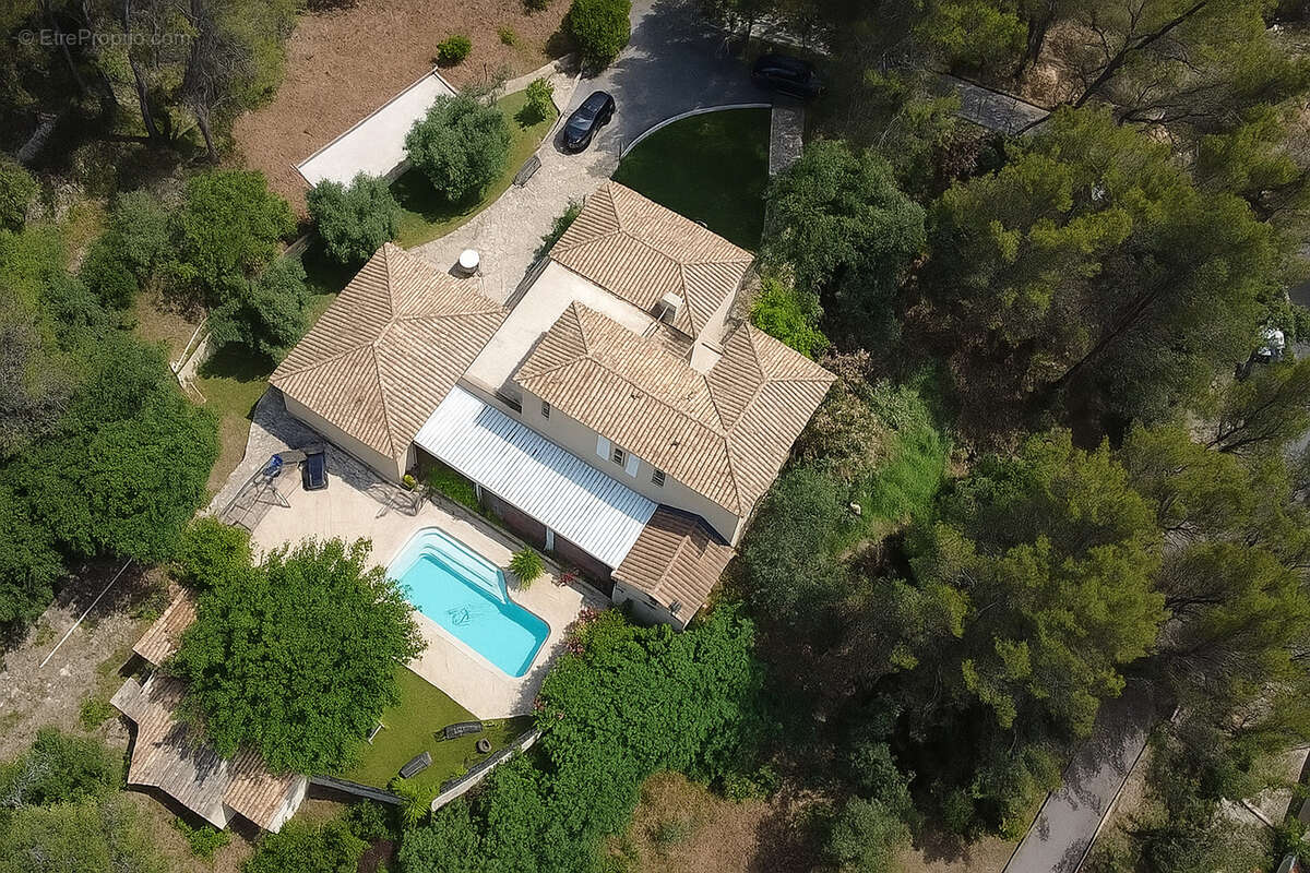 Maison à SOLLIES-TOUCAS