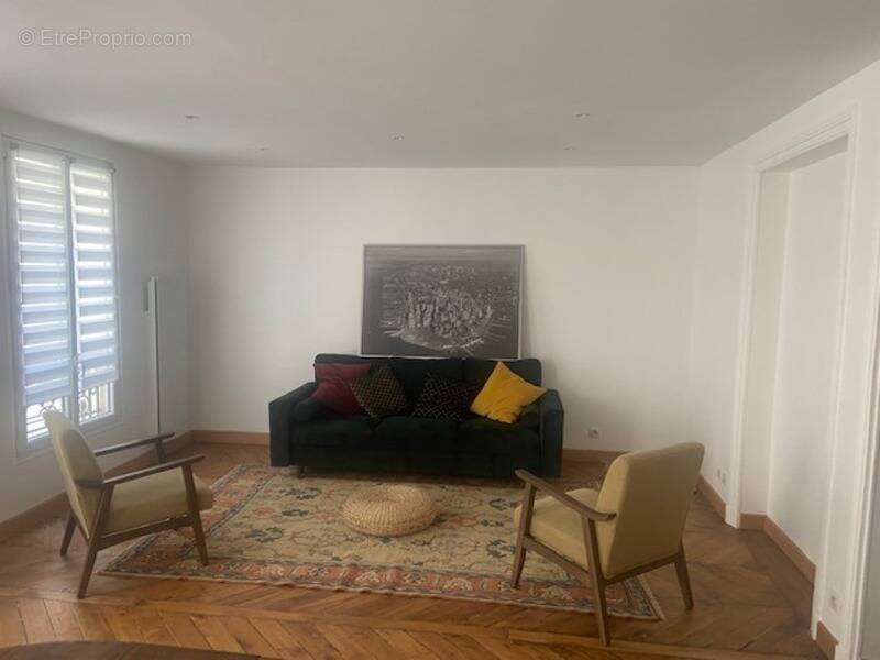 Appartement à PARIS-10E