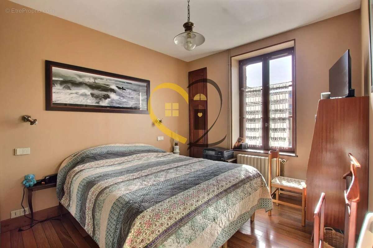 Maison à MEHUN-SUR-YEVRE