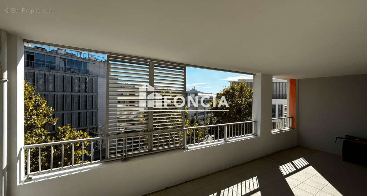 Appartement à MARSEILLE-3E