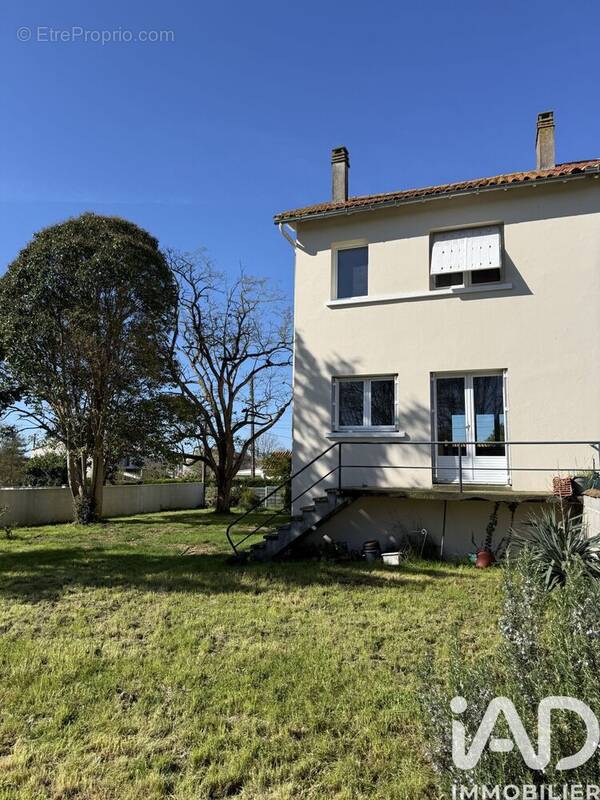 Photo 1 - Maison à MAUZE-SUR-LE-MIGNON