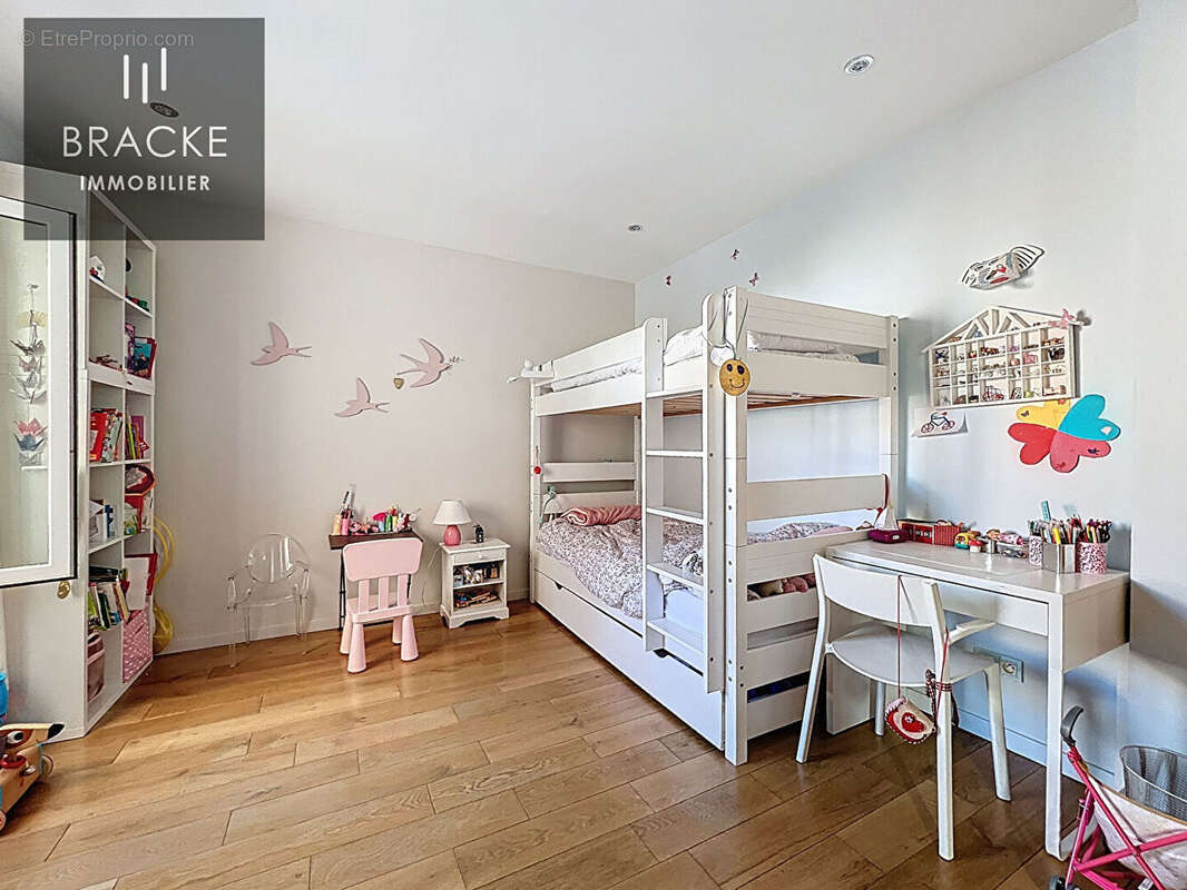 Maison à COURBEVOIE