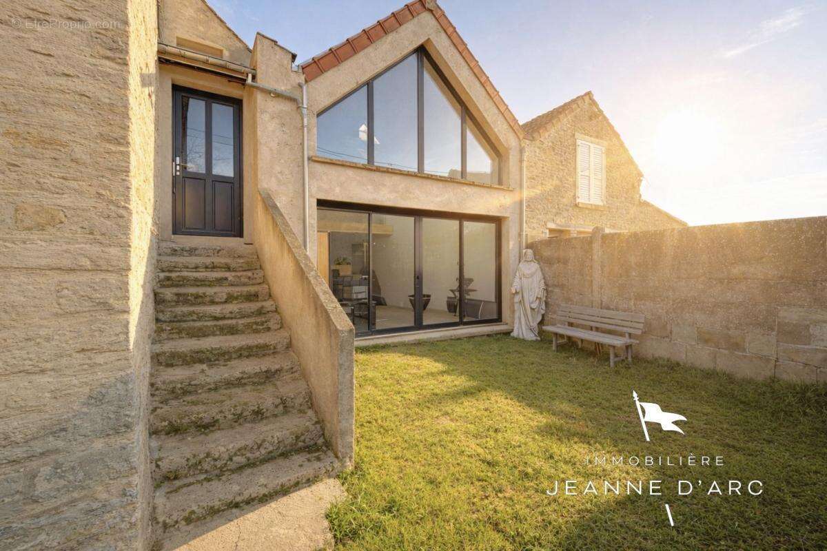 Maison à MAULE