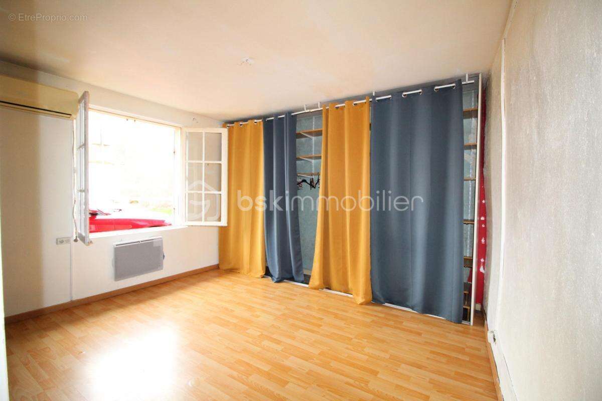 Maison à SAINTE-RADEGONDE