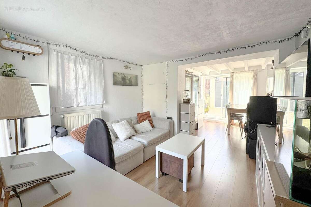 n°9 - Maison à EYBENS