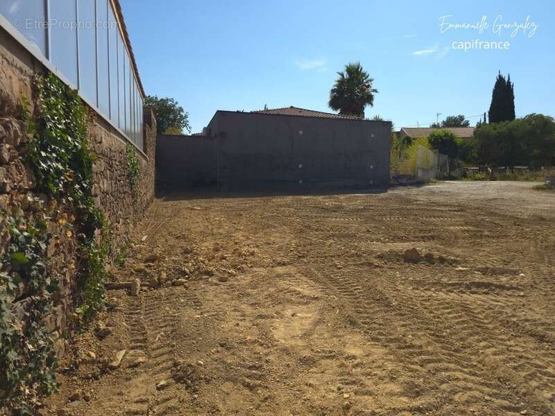 Terrain viabilisé constructible de 388 m² FOUZILHON (34) - photo 5