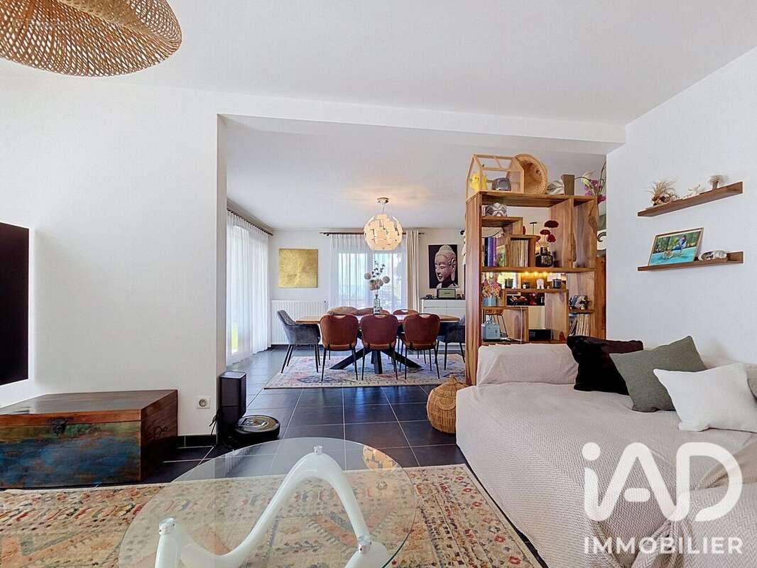 Appartement 93 m² à Saint-Julien-En-Genevois  - photo 5